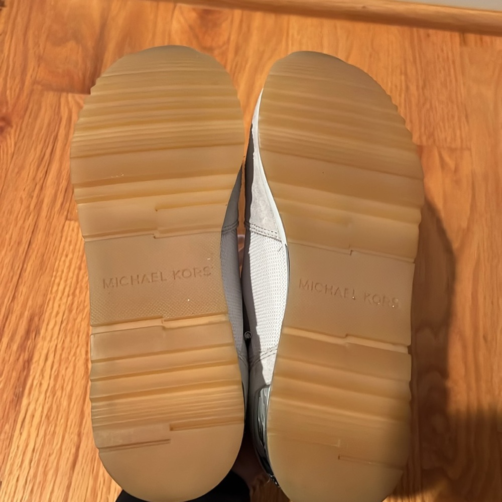 Michael Kors Allie Trainer 7.5 - Picture 5 of 7
